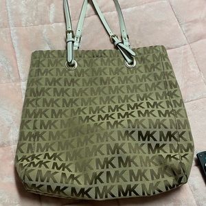 Mk tote. In great condition used only a few times